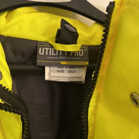 Utility Pro Polyester Men’s Safety Jacket Size 2XLT - Picture 3 of 4